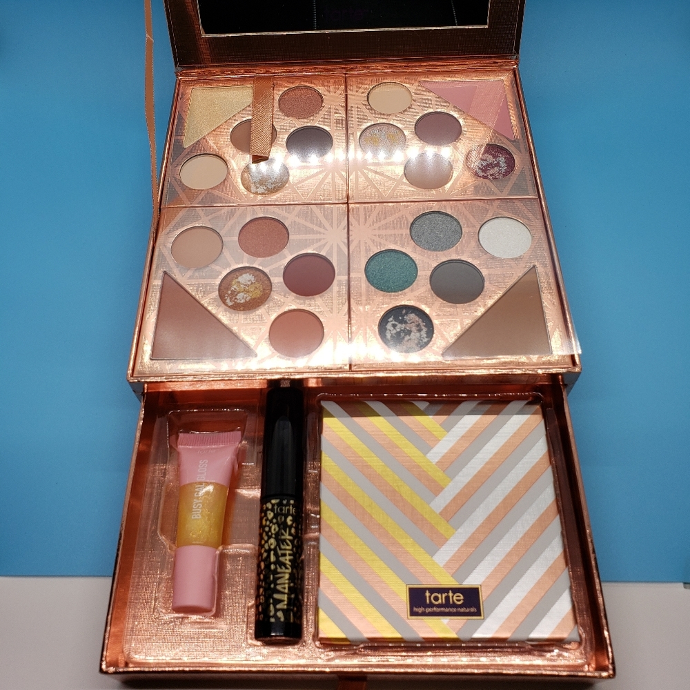 Tarte eyeshadow, mascara and lip gloss.